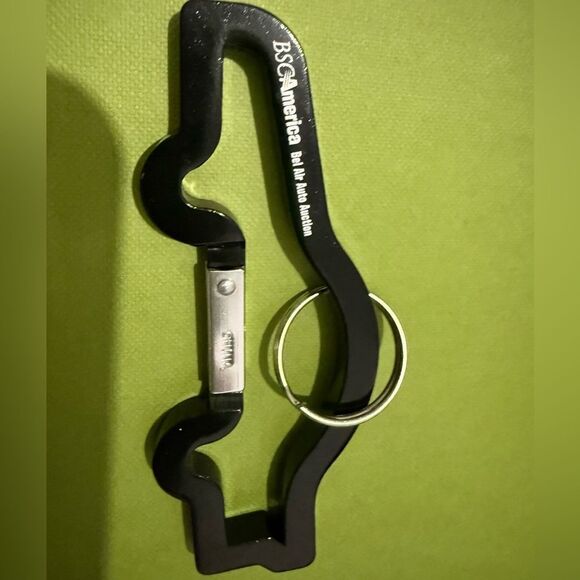 Black Car Shape Keychain Clip – BSG America Carabiner Style - Picture 4 of 14